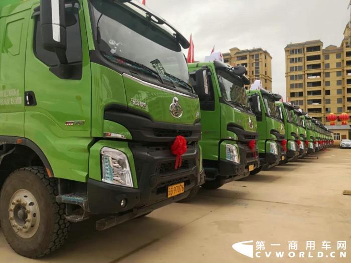 乘龙H7大马力新型智能渣土车.jpg 乘龙H7大马力新型智能渣土车.jpg