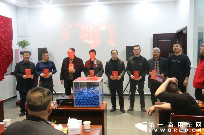 解放4.jpg 解放4.jpg
