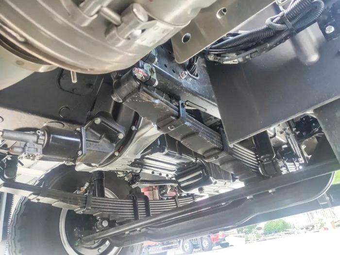 江淮格尔发K5W 8×4挖掘机运输车4.jpg 江淮格尔发K5W 8×4挖掘机运输车4.jpg
