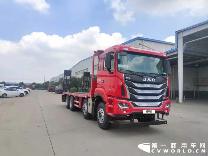 江淮格尔发K5W 8×4挖掘机运输车5.jpg 江淮格尔发K5W 8×4挖掘机运输车5.jpg