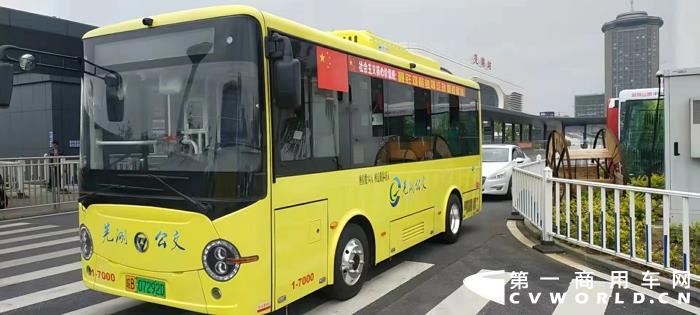 公交1.jpg 公交1.jpg