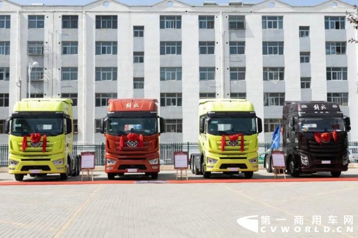 解放牵引车6.jpg 解放牵引车6.jpg