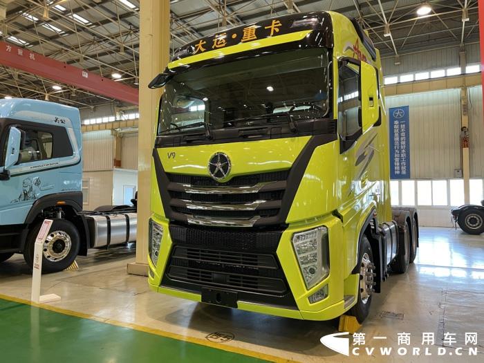 大运V9 国六AMT自动挡牵引车.jpg 大运V9 国六AMT自动挡牵引车.jpg