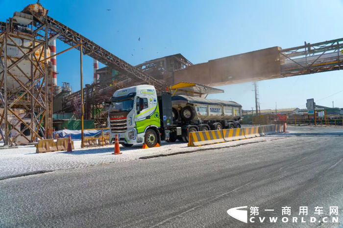 上汽红岩新能源牵引车4.png 上汽红岩新能源牵引车4.png