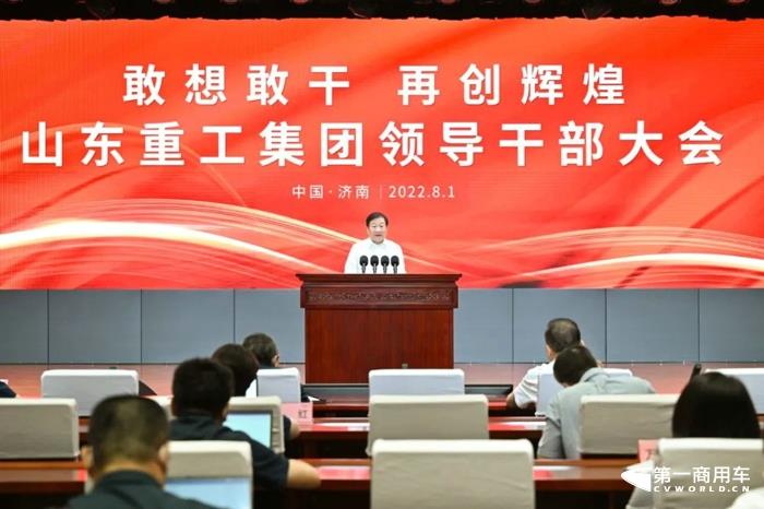 谭旭光1.jpg 谭旭光1.jpg