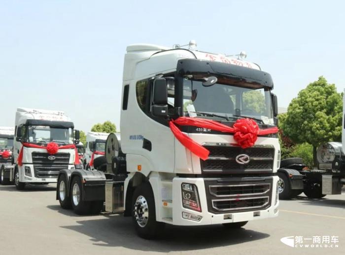 华菱汉马H9 LNG牵引车22.jpg 华菱汉马H9 LNG牵引车22.jpg