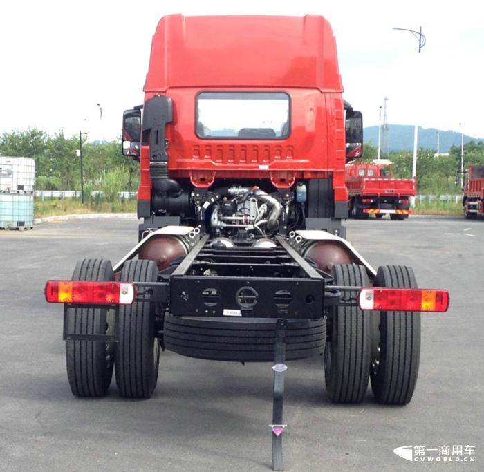 JK6 CNG载货车底盘2.jpg