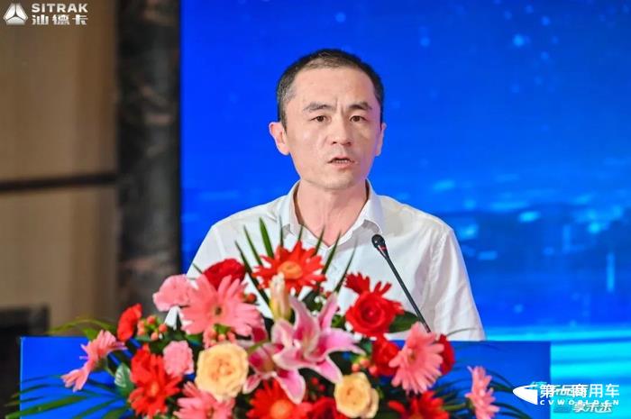 汕德卡大马力牵引车亮相合肥3.jpg 汕德卡大马力牵引车亮相合肥3.jpg