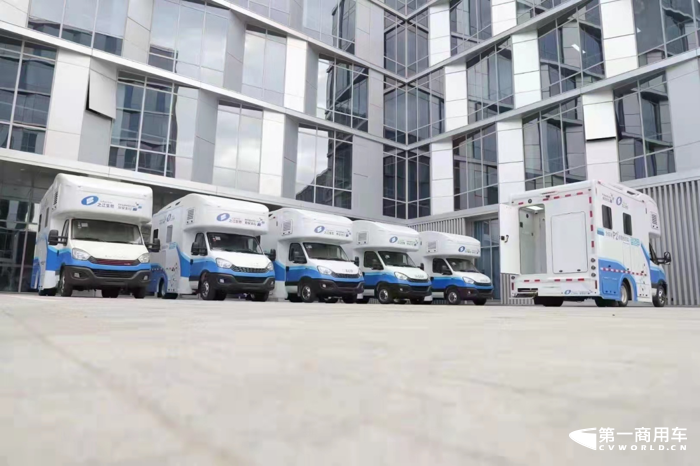 依维柯医疗车3.png 依维柯医疗车3.png