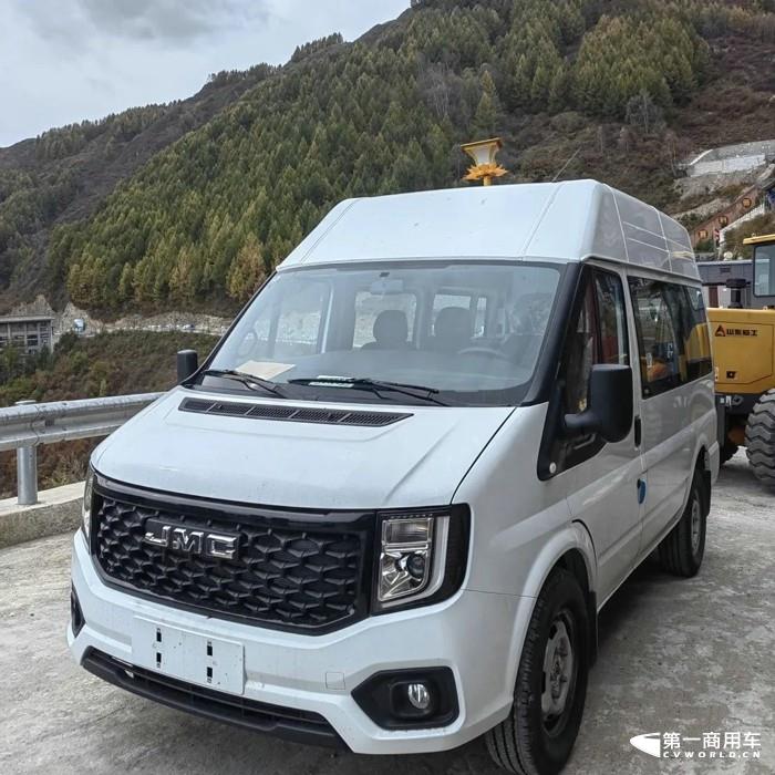 江铃福顺轻客.jpg 江铃福顺轻客.jpg