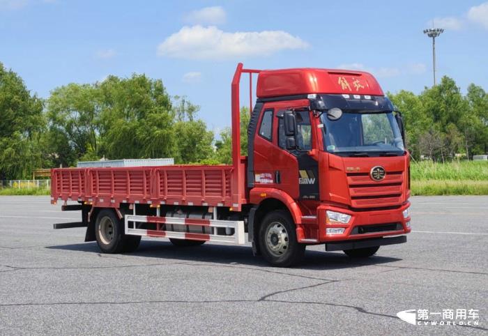 解放J6L载货车.jpg