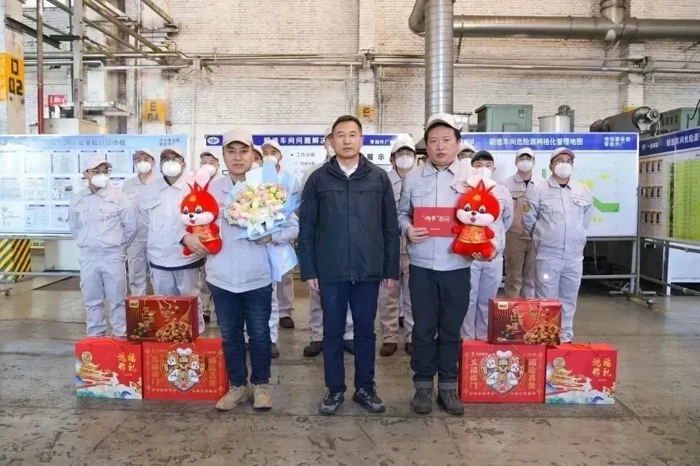 一汽解放领导班子成员开展春节走访慰问6.jpg 一汽解放领导班子成员开展春节走访慰问6.jpg
