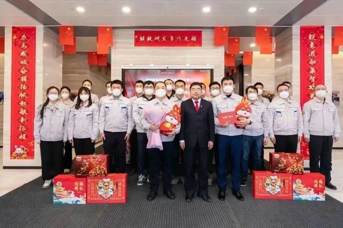 一汽解放领导班子成员开展春节走访慰问10.jpg 一汽解放领导班子成员开展春节走访慰问10.jpg