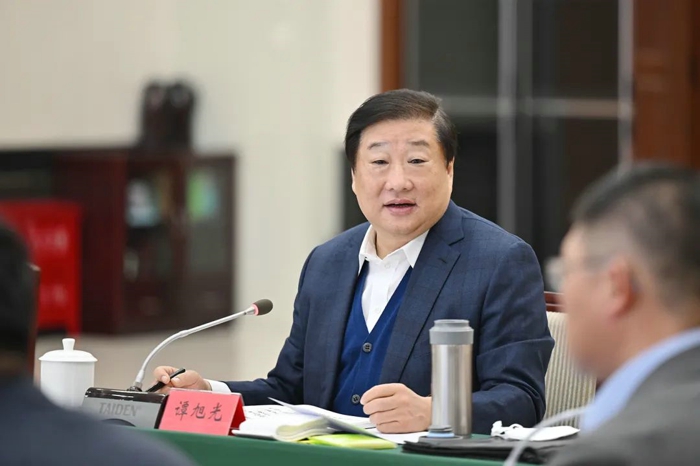 石家庄市与山东重工集团召开氢能产业合作对接会3.jpg 石家庄市与山东重工集团召开氢能产业合作对接会3.jpg