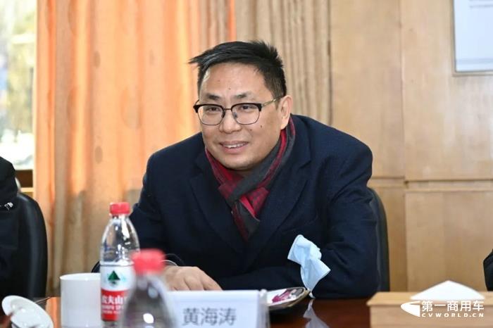 东风商用车与东风康明斯开展座谈交流3.jpg 东风商用车与东风康明斯开展座谈交流3.jpg