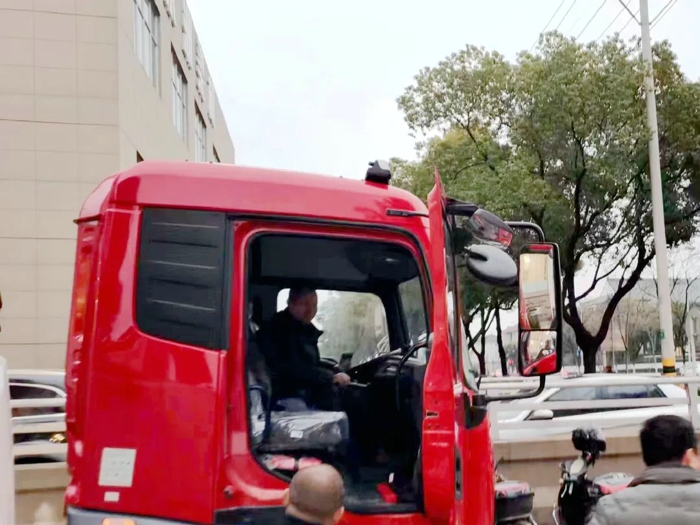 东风商用车25.jpg 东风商用车25.jpg
