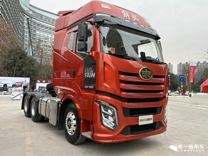 解放J6V 6×4 13L精英版牵引车(560马力).jpg 解放J6V 6×4 13L精英版牵引车(560马力).jpg