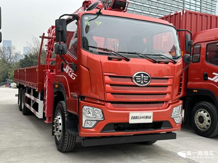 解放全新JK6 6×4随车吊.jpg 解放全新JK6 6×4随车吊.jpg