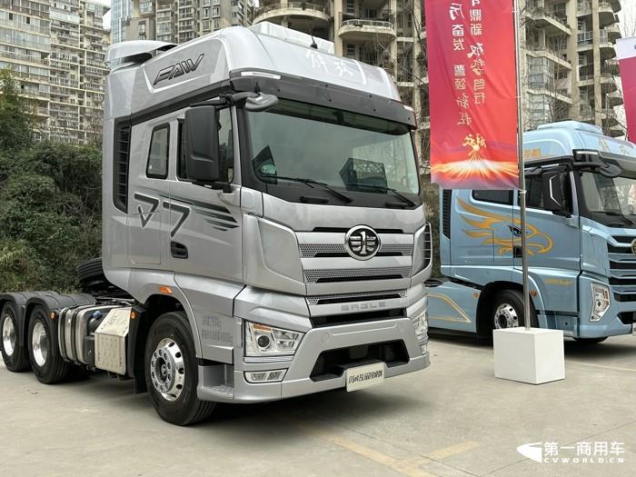 解放J7 15L 660马力牵引车2.jpg 解放J7 15L 660马力牵引车2.jpg
