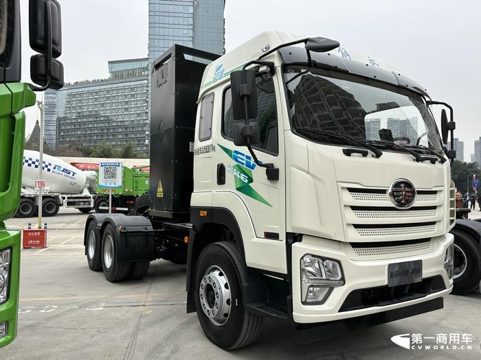 解放JK6 6×4充换一体牵引车.jpg 解放JK6 6×4充换一体牵引车.jpg