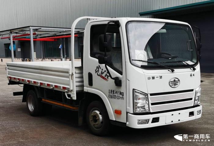 汽油载货车.jpg 汽油载货车.jpg