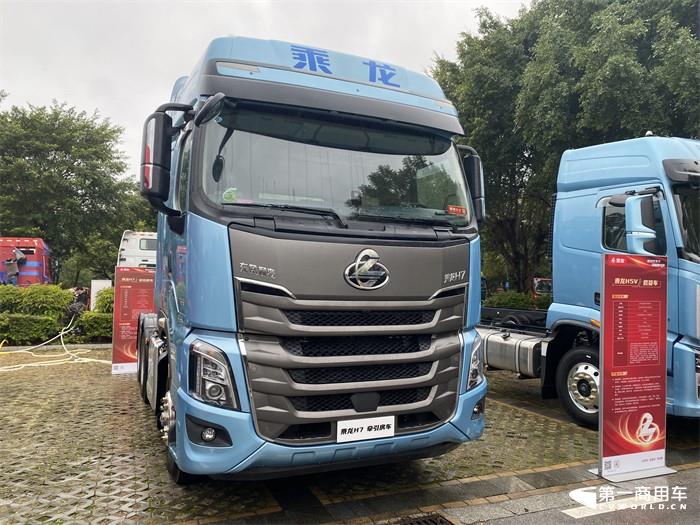 乘龙H7牵引房车.jpg 乘龙H7牵引房车.jpg