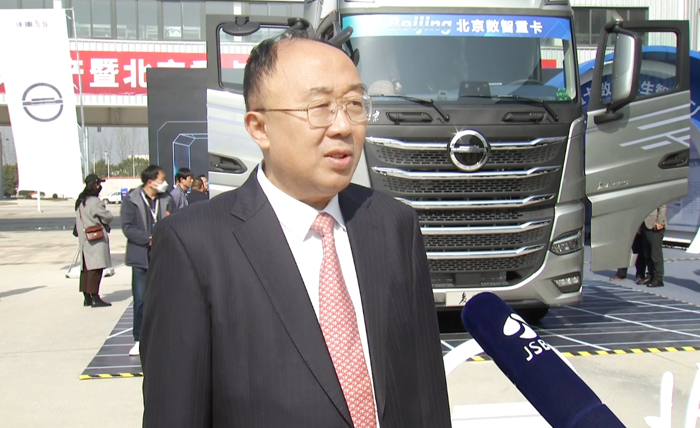 北京重卡首台车下线即交付24.png 北京重卡首台车下线即交付24.png