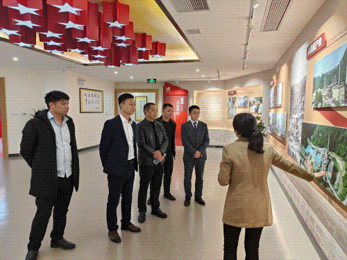 徐工汽车&美岭集团签订战略合作协议2.gif 徐工汽车&美岭集团签订战略合作协议2.gif