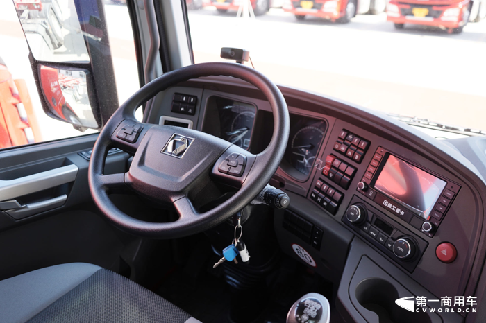 徐工危化品牵引车6.png 徐工危化品牵引车6.png