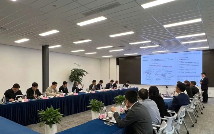 国家工信部副部长辛国斌一行调研重塑集团5.jpg 国家工信部副部长辛国斌一行调研重塑集团5.jpg