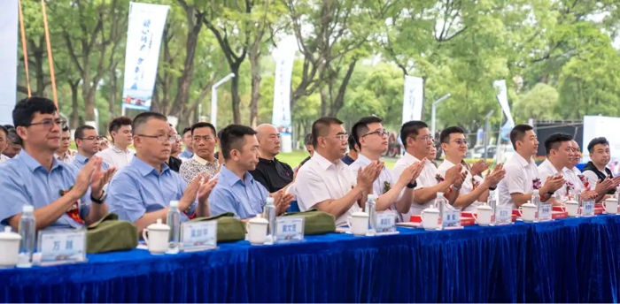 解放韶钢首批百辆J6P牵引交车仪式隆重举行2.jpg 解放韶钢首批百辆J6P牵引交车仪式隆重举行2.jpg