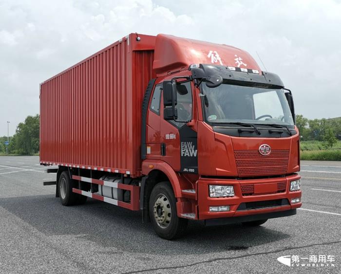 19解放J6L翼开启厢式车.jpg