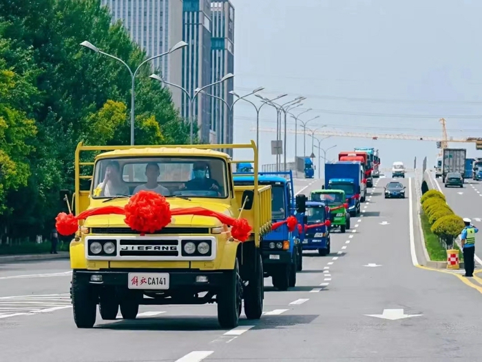 巡游1‘’.jpg 巡游1‘’.jpg