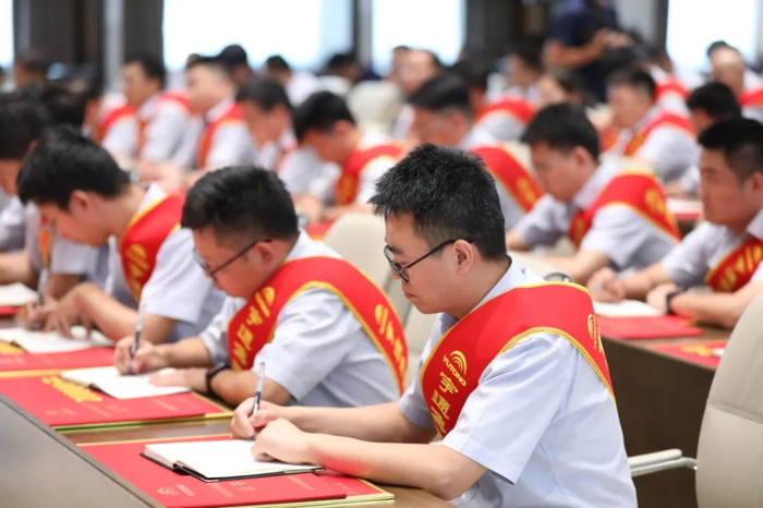 811万!重金奖励宇通科技创新10.png 811万!重金奖励宇通科技创新10.png