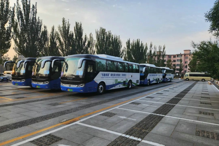 欧辉1.jpg 欧辉1.jpg