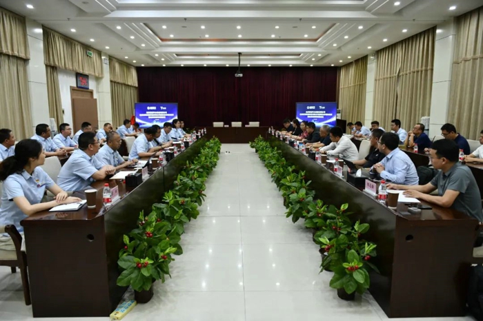 北奔重汽与北京亿欧网盟科技有限公司、松山湖材料实验室签署战略合作协议暨亿奔双碳研究院成立.jpg 北奔重汽与北京亿欧网盟科技有限公司、松山湖材料实验室签署战略合作协议暨亿奔双碳研究院成立.jpg