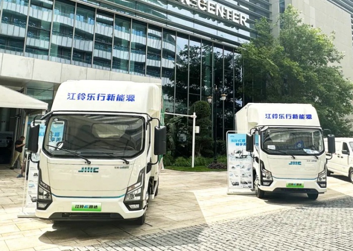 江铃乐行E路达.jpg 江铃乐行E路达.jpg