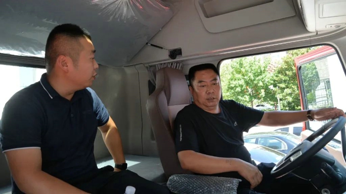 东风DGi燃气车五城上市“燃”动中原5.jpg 东风DGi燃气车五城上市“燃”动中原5.jpg