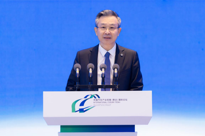 安铁成1.png 安铁成1.png
