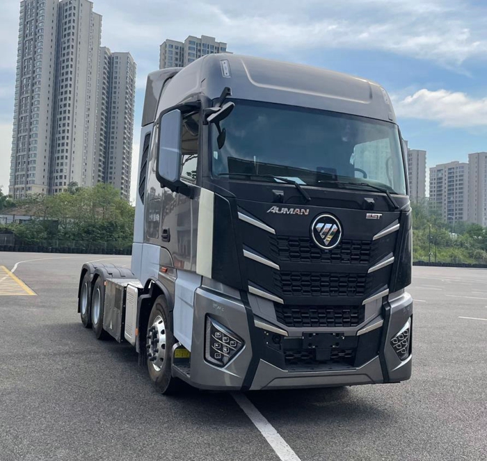 欧曼混合动力牵引车.jpg 欧曼混合动力牵引车.jpg