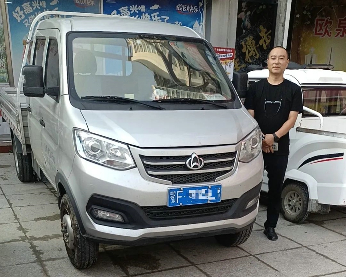 长安跨越王X3助力李老板成就家装事业!4.jpg 长安跨越王X3助力李老板成就家装事业!4.jpg