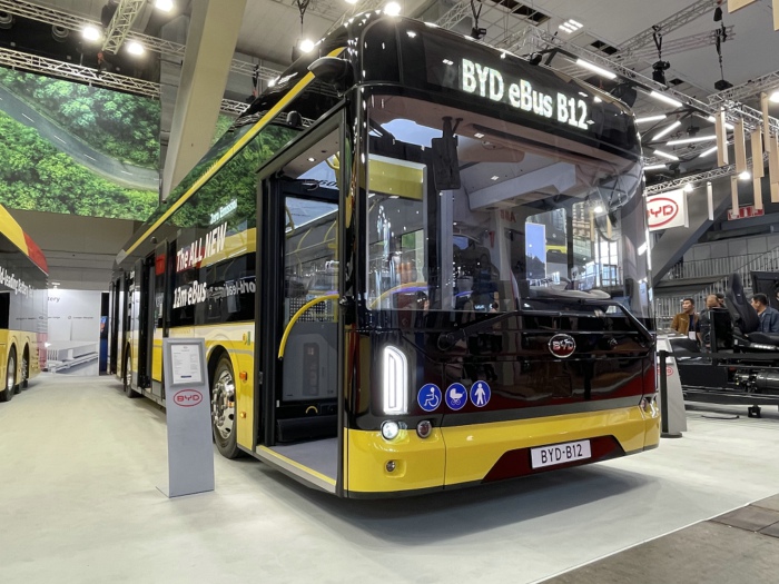 ǵ-B12.jpg