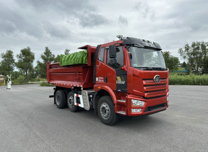 解放J6L自卸车.jpg 解放J6L自卸车.jpg