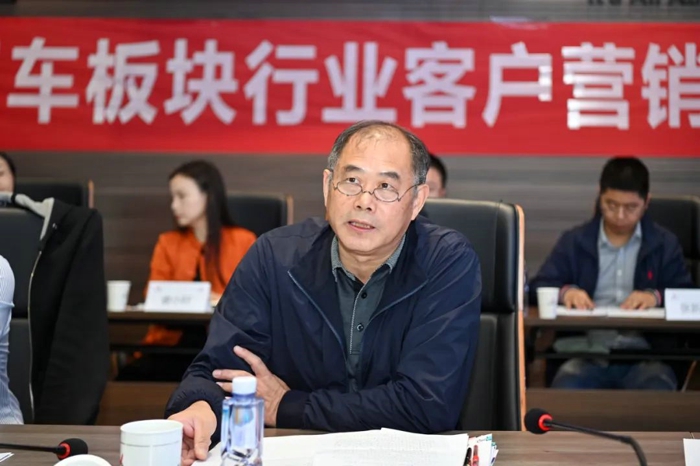 东风公司这个助力营销的大动作,在品牌体验中心举行!2.jpg 东风公司这个助力营销的大动作,在品牌体验中心举行!2.jpg