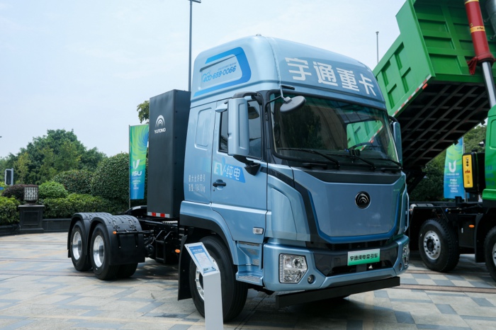 宇通纯电动牵引车2.jpg 宇通纯电动牵引车2.jpg