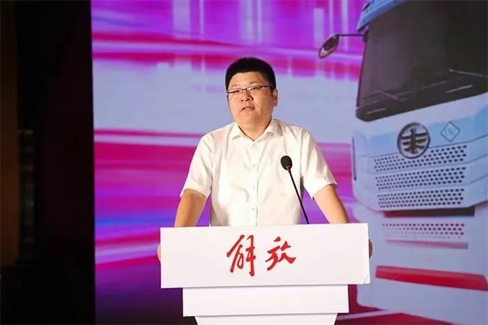 李胜.jpg 李胜.jpg