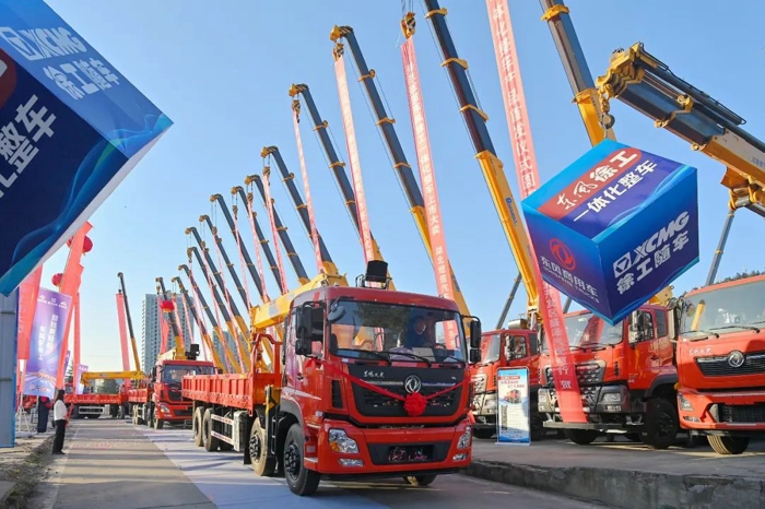东风商用车&徐工随车整专一体化战略合作签约暨产品首发仪式3‘.jpg 东风商用车&徐工随车整专一体化战略合作签约暨产品首发仪式3‘.jpg