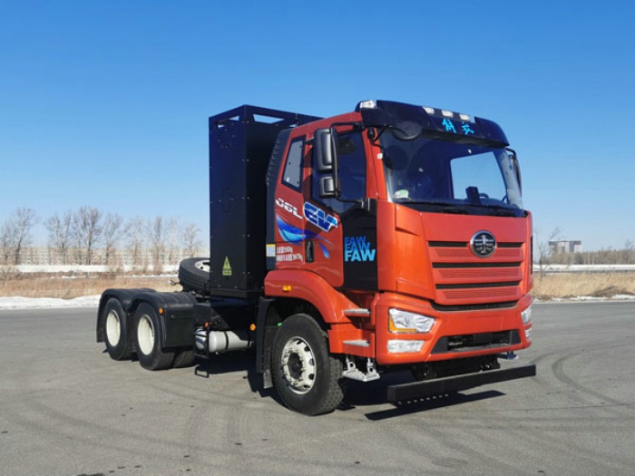 解放J6L换电式纯电动牵引车2.jpg 解放J6L换电式纯电动牵引车2.jpg
