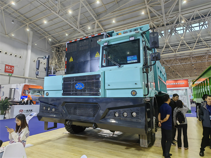 纯电宽体自卸车.jpg 纯电宽体自卸车.jpg