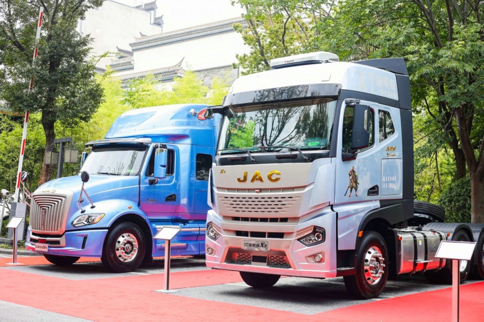 江淮牵引车.jpg 江淮牵引车.jpg